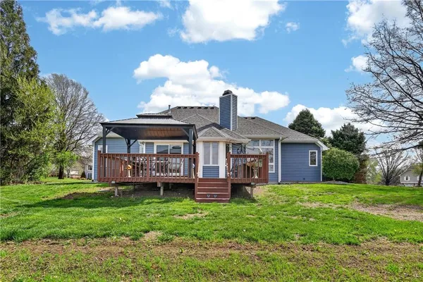 $500,000 | 1504 Hillcrest Court, Atchison, KS 66002