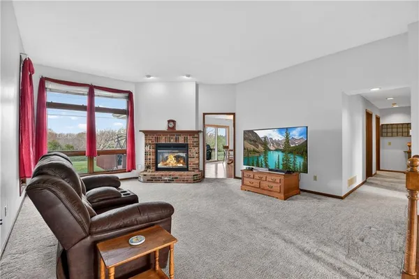 $500,000 | 1504 Hillcrest Court, Atchison, KS 66002