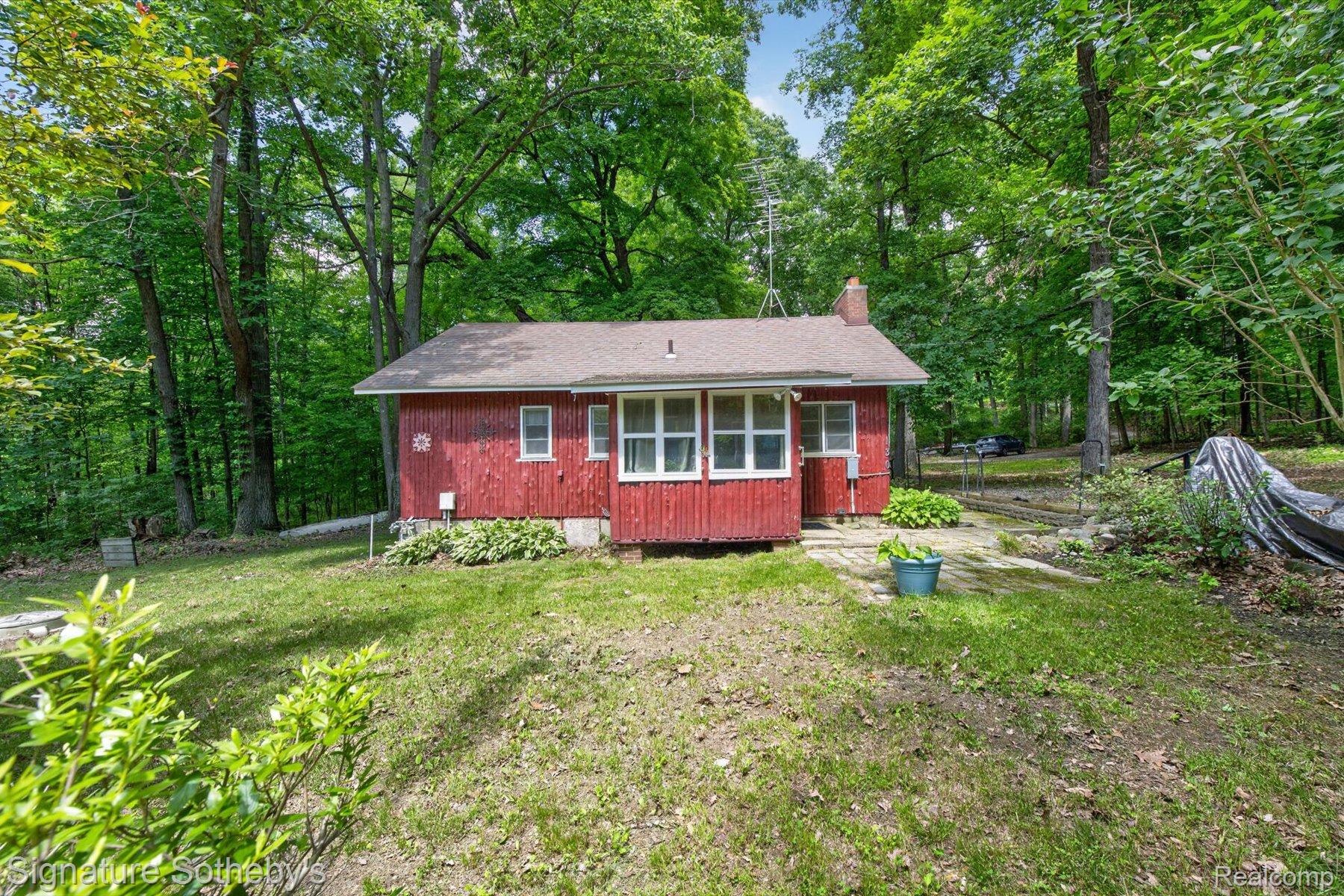 12200-130 Hadley Road Gregory, MI 48137 - Photo 41 of 55 06-12200-Hadley-Rd-Gregory-MI-48137-WindowStill.jpg