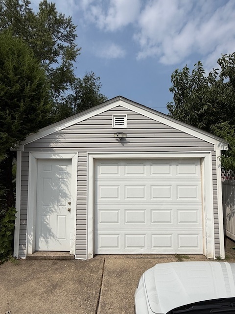 922 South Wolf Road Des Plaines, IL 60016 - Photo 12 of 14 Gallery Image 12