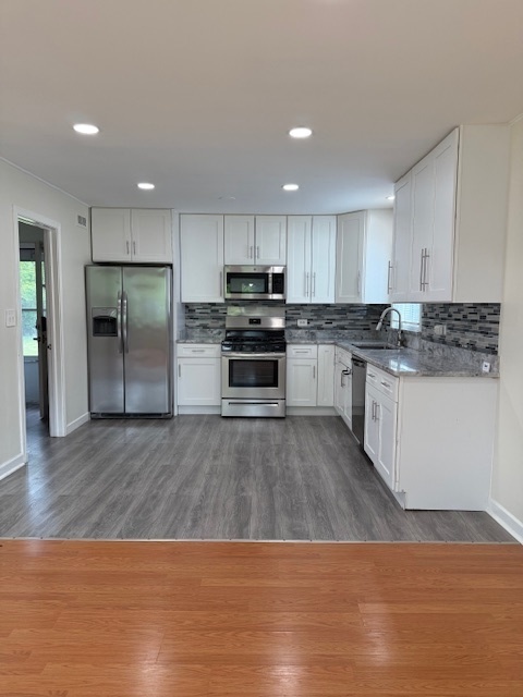 922 South Wolf Road Des Plaines, IL 60016 - Photo 4 of 14 Gallery Image 4
