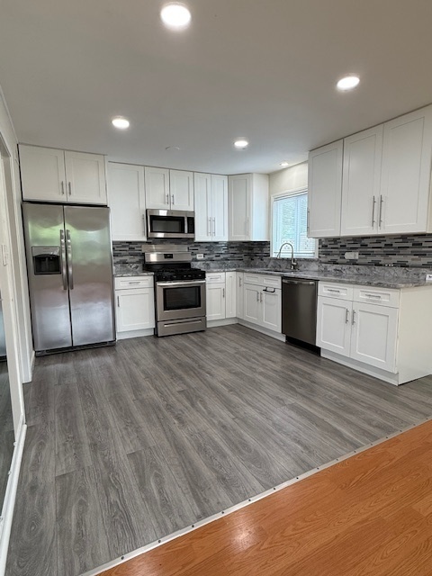922 South Wolf Road Des Plaines, IL 60016 - Photo 5 of 14 Gallery Image 5