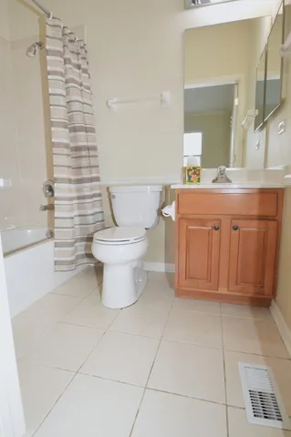 $259,900 | 16242 Tomahawk Lake Court, Crest Hill, IL 60403