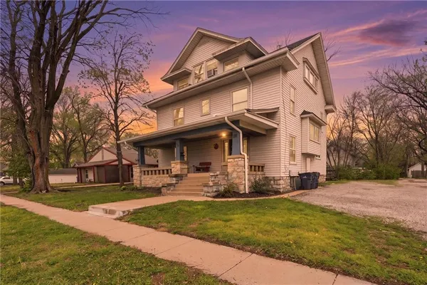 $425,000 | 115 South Walnut Street, Olathe, KS 66061