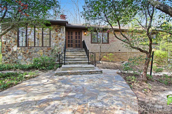 $669,000 | 540 Chickadee Lane, Brevard, NC 28712