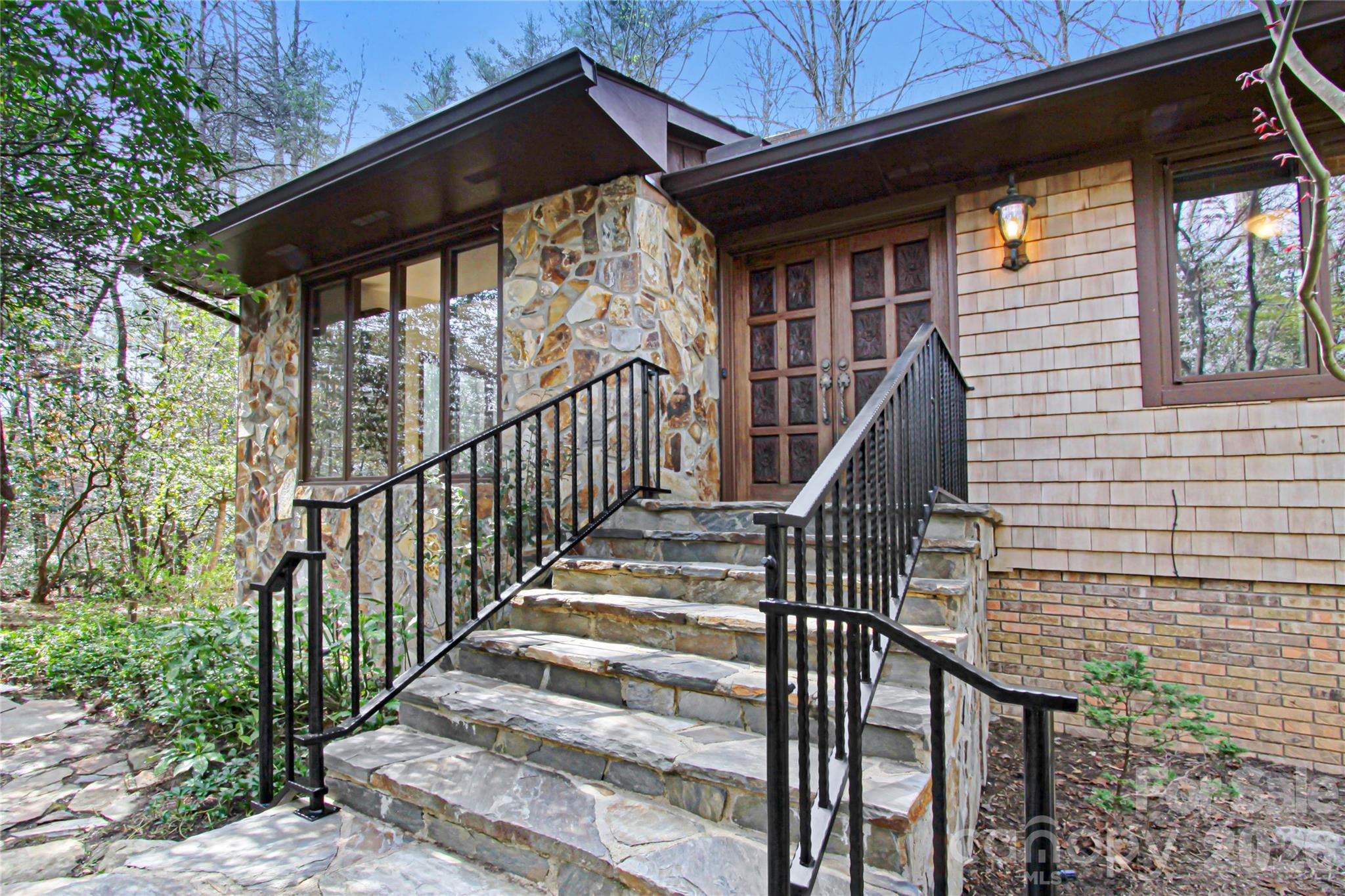 540 Chickadee Lane Brevard, NC 28712 - Photo 2 of 48