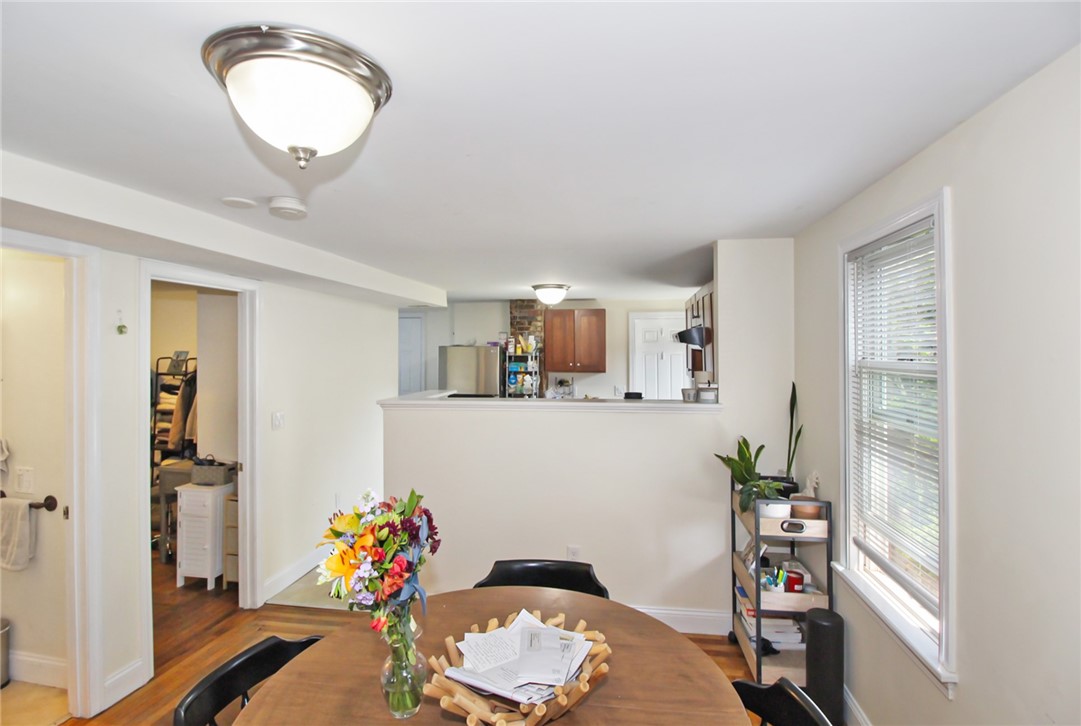 342 Spring Street, Unit 2 Newport, RI 02840 - Photo 8 of 17 Dining Area