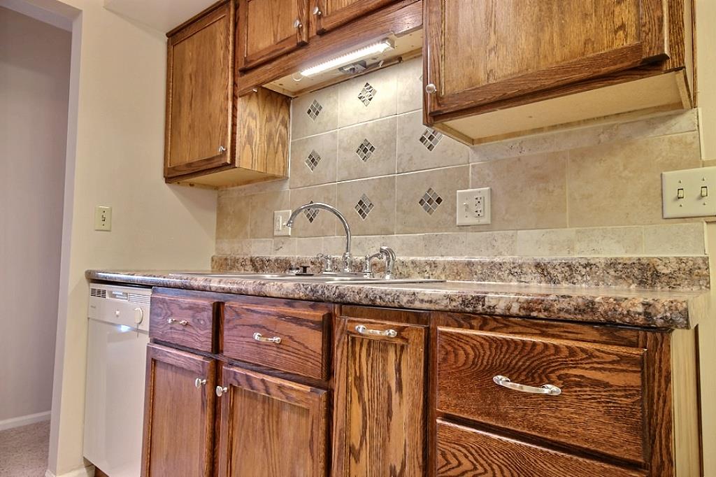 8921 Mariners Ridge Drive Fort Wayne, IN 46819 - Photo 3 of 21