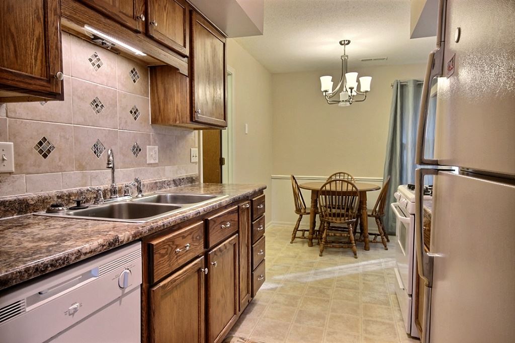 8921 Mariners Ridge Drive Fort Wayne, IN 46819 - Photo 6 of 21