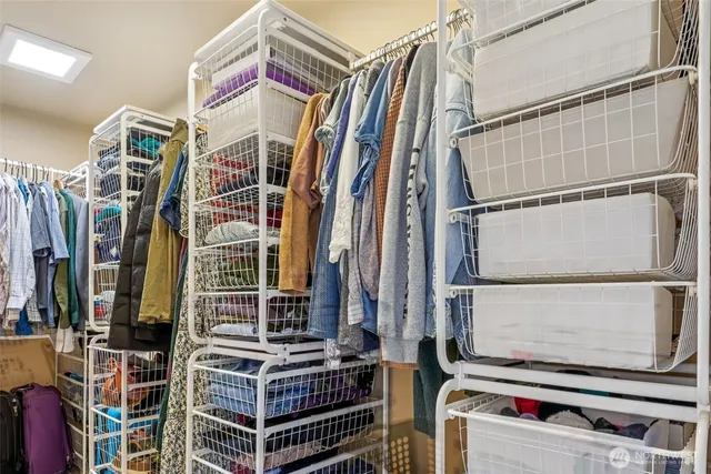 $699,999 | 26219 171st Place Southeast, Covington, WA 98042