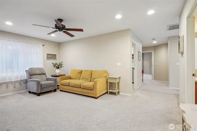 $699,999 | 26219 171st Place Southeast, Covington, WA 98042