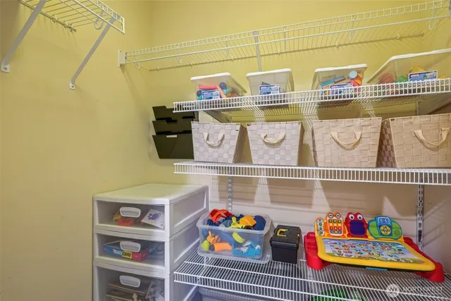 $699,999 | 26219 171st Place Southeast, Covington, WA 98042