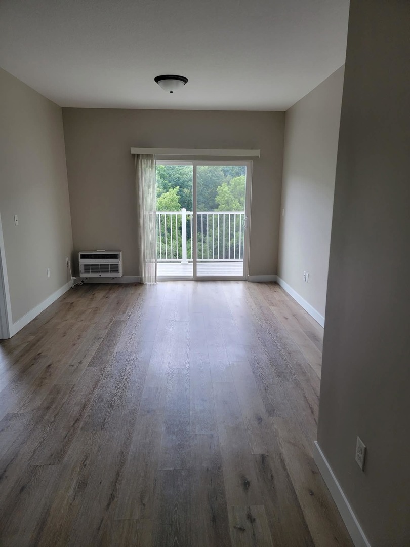 1156 Devils Glen Road, Unit 308 Bettendorf, IA 52722 - Photo 4 of 11 Gallery Image 4