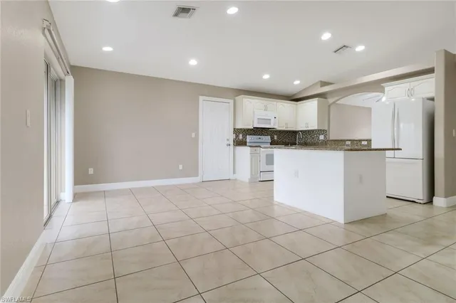 $2,600 | 4125 20th Avenue Northeast, Naples, FL 34120