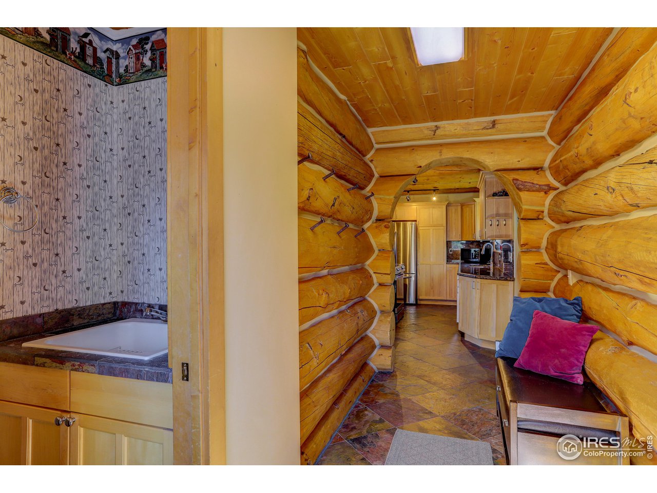 3748 North Rim Road Livermore, CO 80536 - Photo 8 of 40 Main Entryway and 1/2 Bath