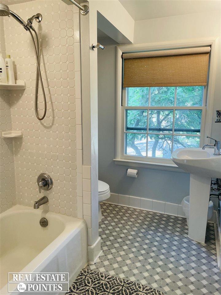 1033 Audubon Road Grosse Pointe Park, MI 48230 - Photo 23 of 42