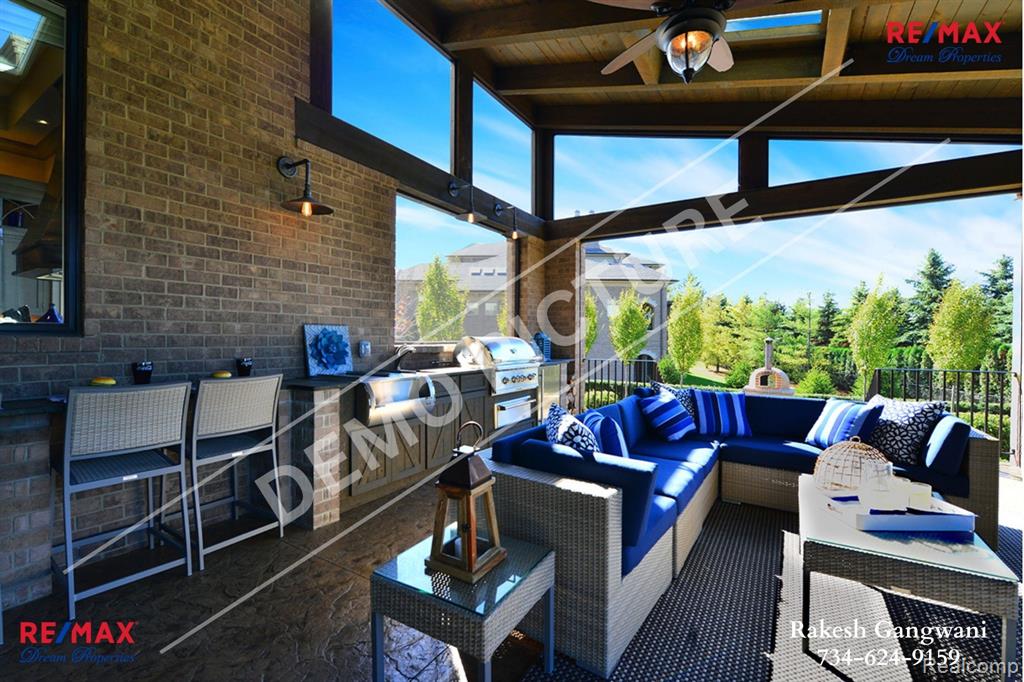 31111 Lahser Road Beverly Hills, MI 48025 - Photo 7 of 11