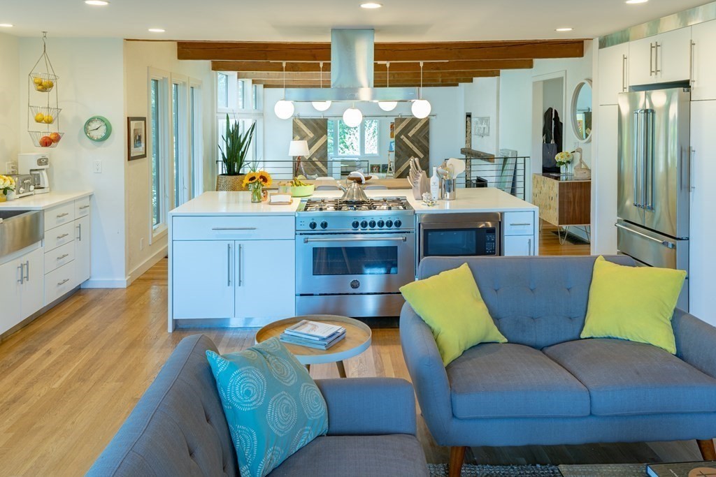 4 Wallingford Road Marblehead, MA 01945 - Photo 6 of 31