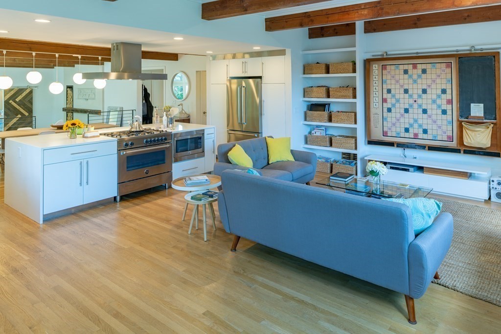 4 Wallingford Road Marblehead, MA 01945 - Photo 7 of 31