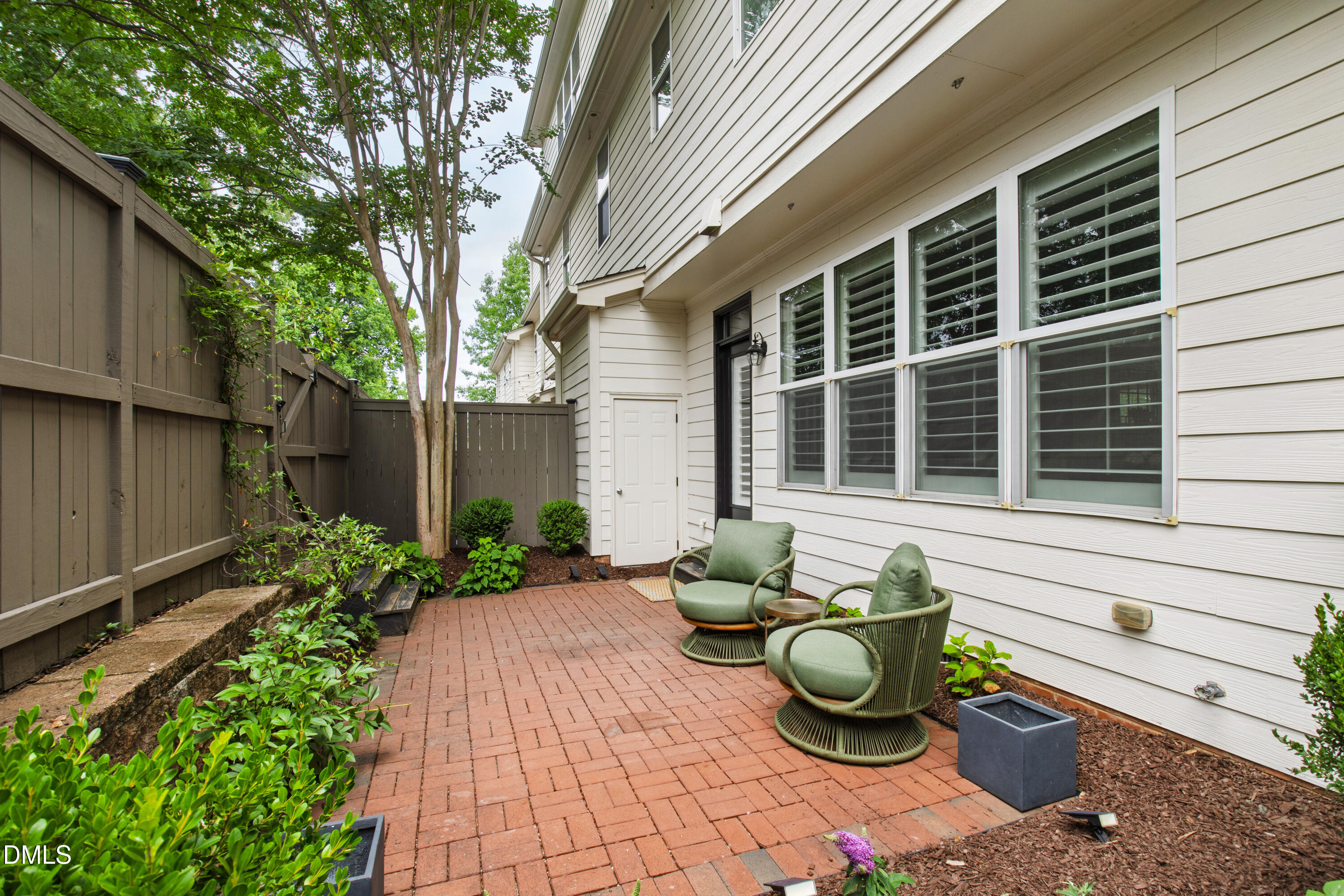 2741 Oberlin Road, Unit 101 Raleigh, NC 27608 - Photo 7 of 45