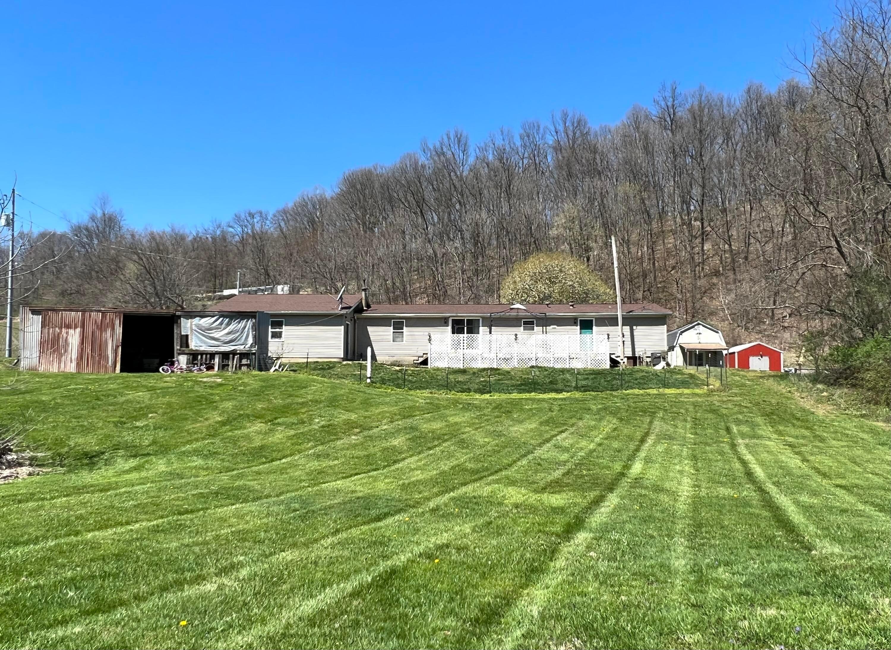 13144 Jobes Road Northeast Newark, OH 43055 - Photo 13 of 15 FECA255C-41CD-4761-BBC0-E32F18685887