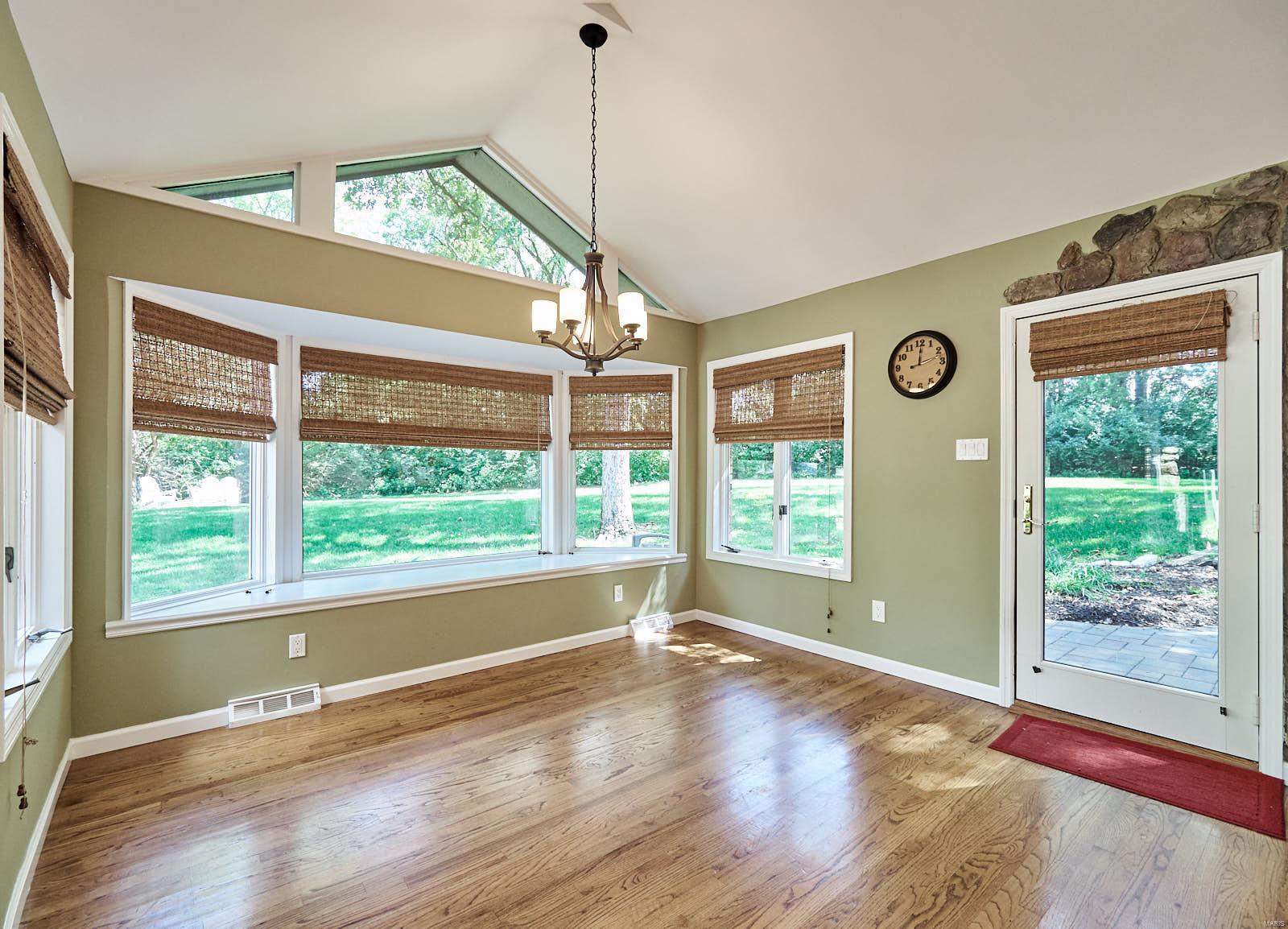 23 Broadview Farm Road St. Louis, MO 63141 - Photo 17 of 61 Gallery Image 17