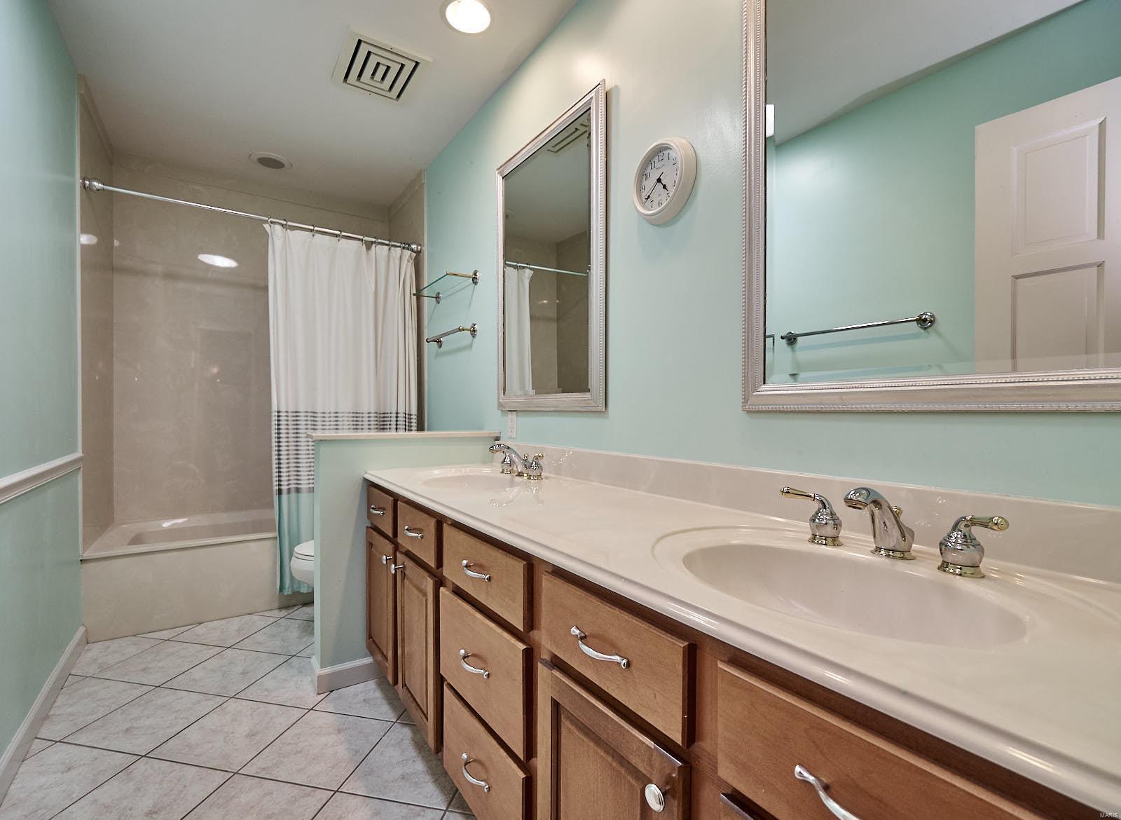 23 Broadview Farm Road St. Louis, MO 63141 - Photo 40 of 61 Gallery Image 40