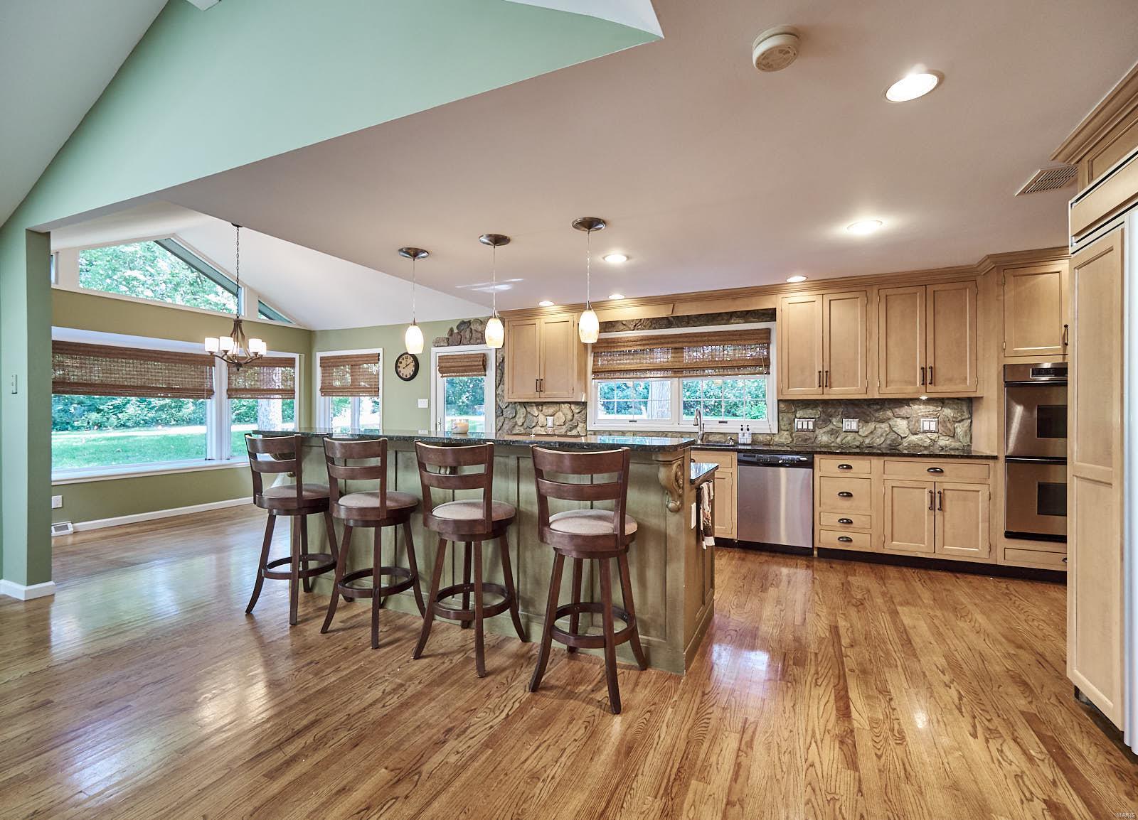 23 Broadview Farm Road St. Louis, MO 63141 - Photo 10 of 61 Gallery Image 10