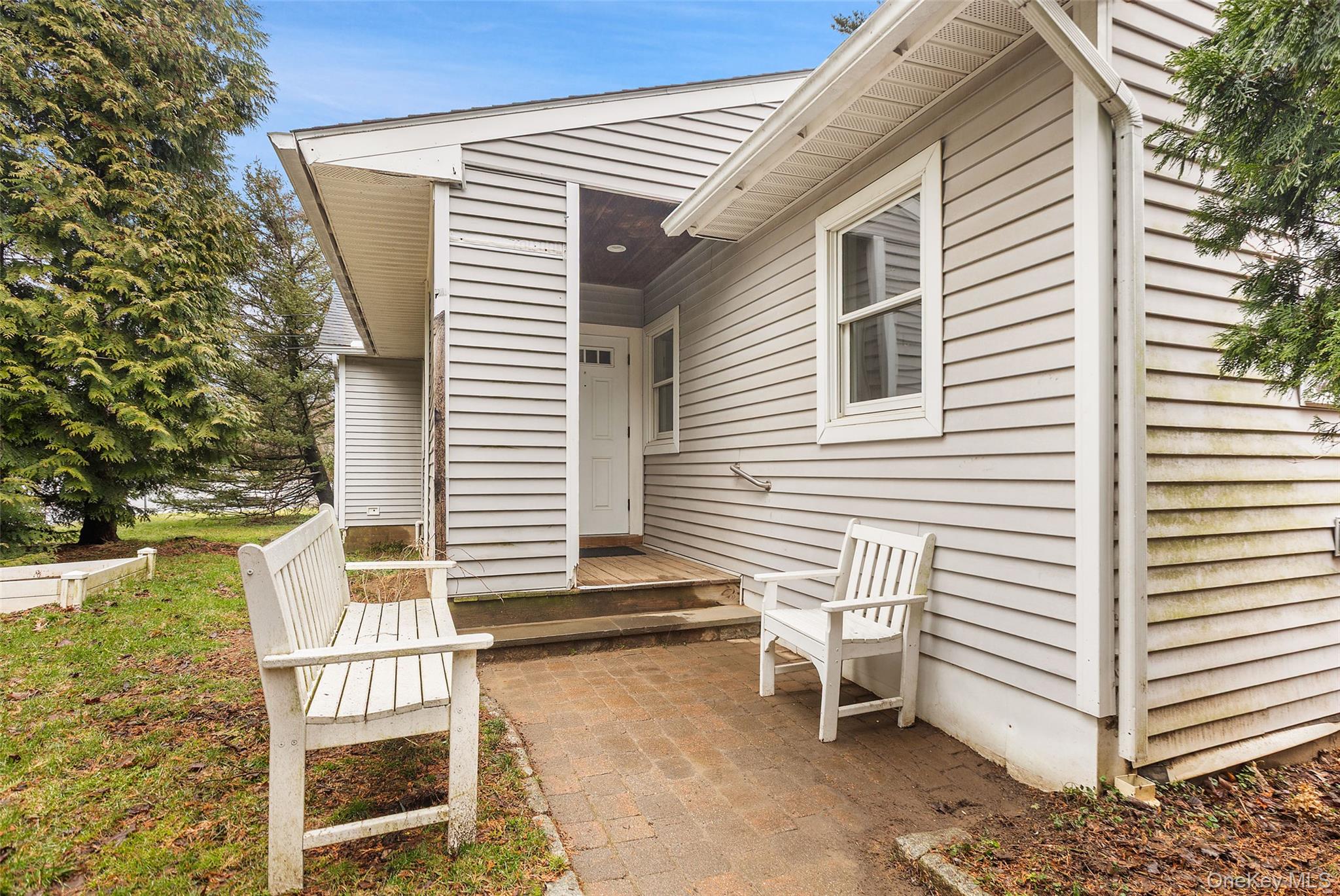 56 Huntville Road Katonah, NY 10536 - Photo 38 of 44 Back door