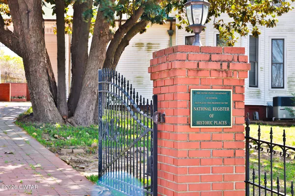 a view of an entryway