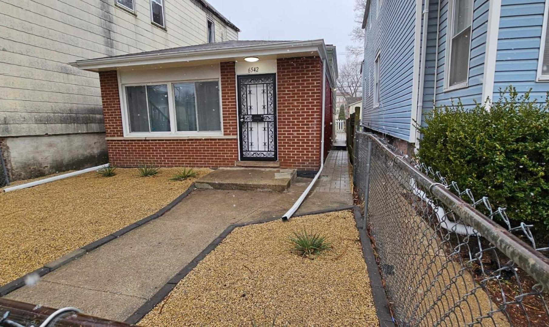 6542 South Carpenter Street Chicago, IL 60621 - Photo 2 of 23