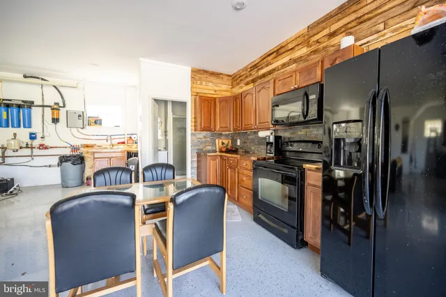 $282,500 | 72 Kisner Road, Friendsville, MD 21531