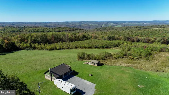 $282,500 | 72 Kisner Road, Friendsville, MD 21531