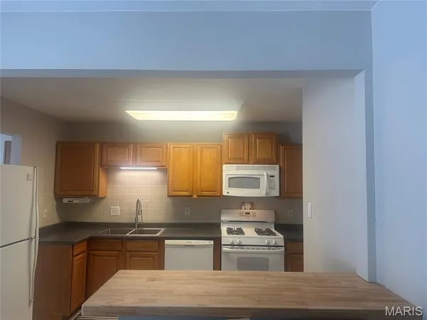 $329,900 | 11768 Parish Drive, Bridgeton, MO 63044