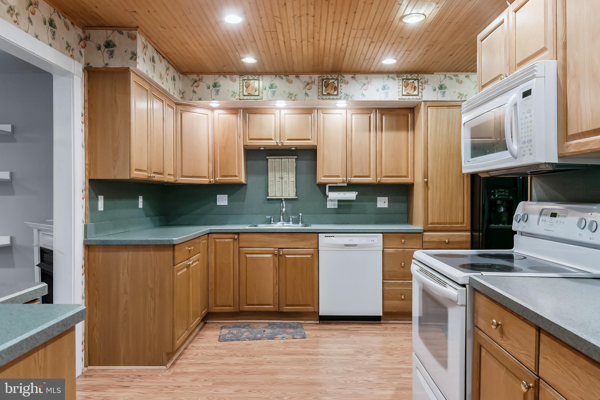 438 Wayne Road Bellmawr, NJ 08031 - Photo 13 of 33
