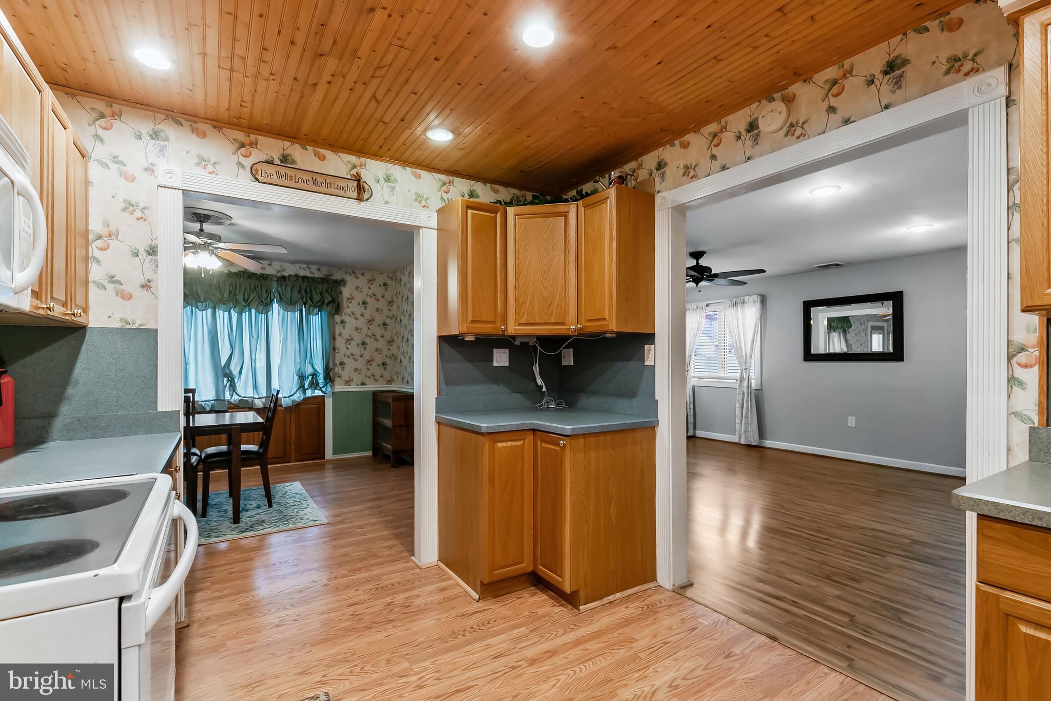 438 Wayne Road Bellmawr, NJ 08031 - Photo 16 of 33