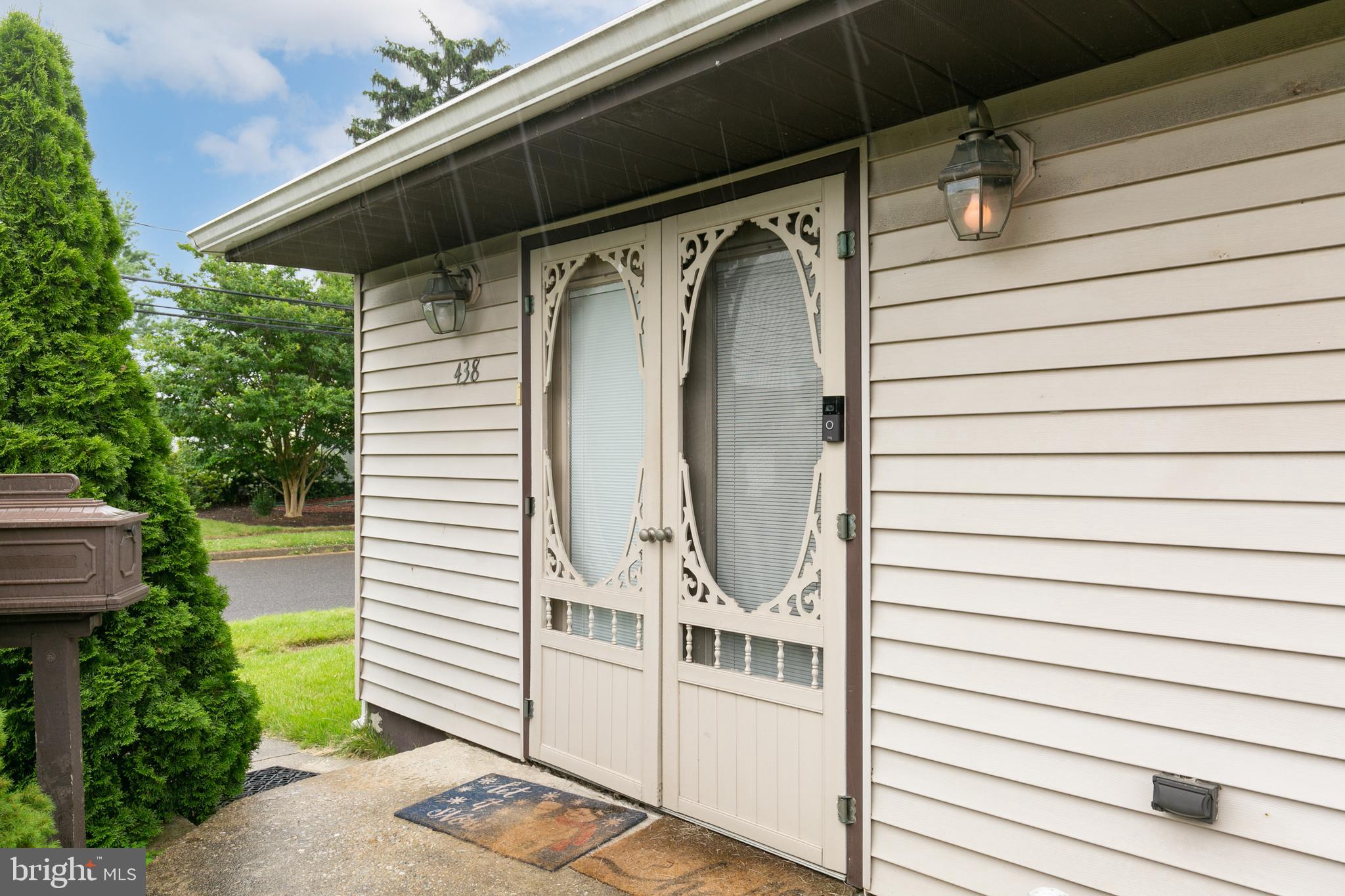 438 Wayne Road Bellmawr, NJ 08031 - Photo 3 of 33