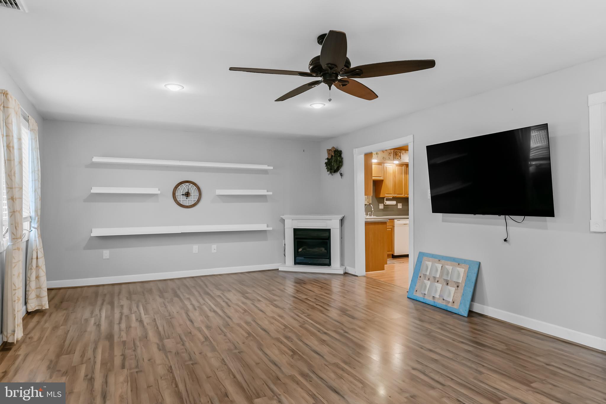 438 Wayne Road Bellmawr, NJ 08031 - Photo 6 of 33