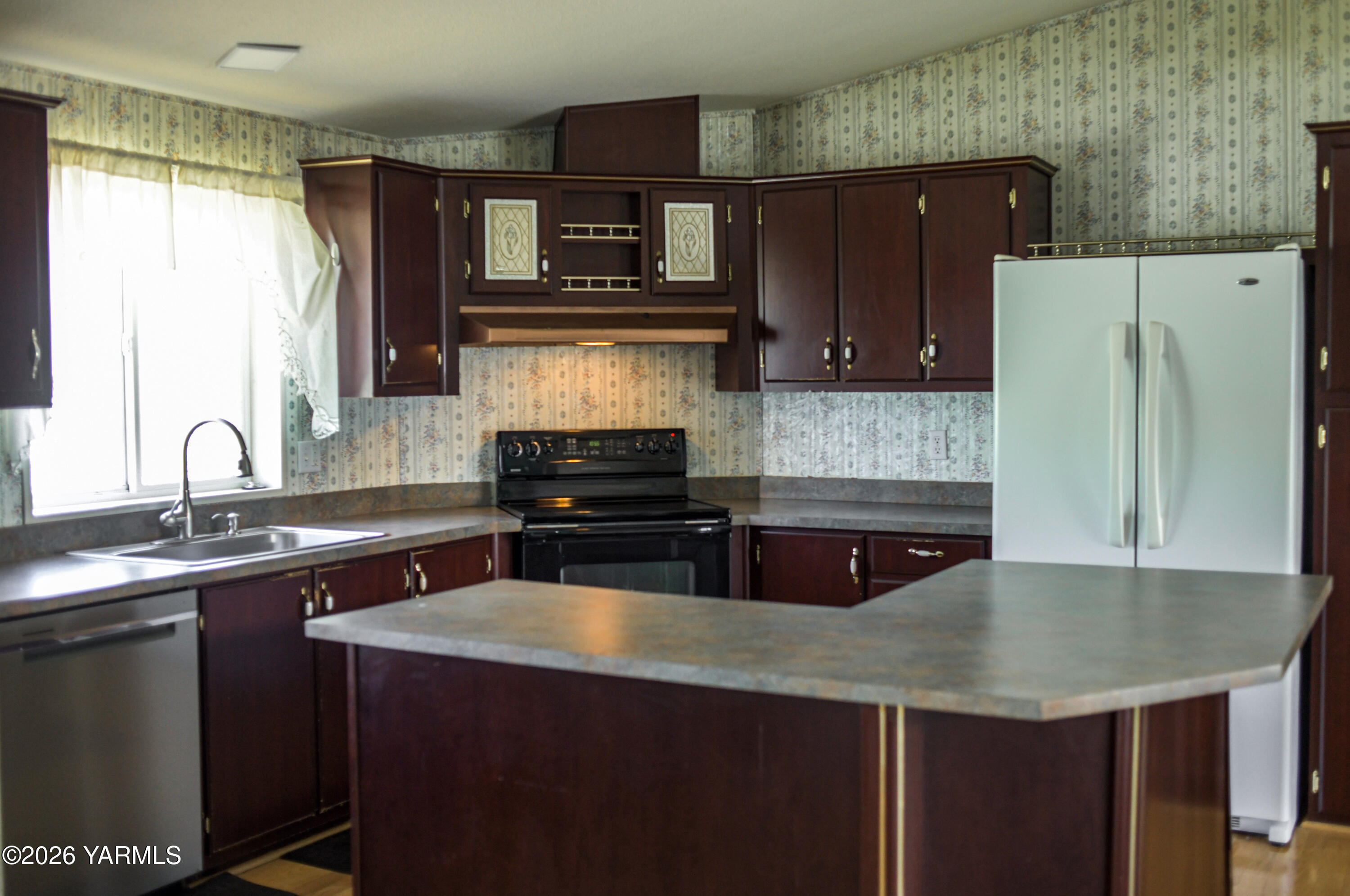 2205 Butterfield Road, Unit 75 Yakima, WA 98901 - Photo 4 of 19 Kitchen