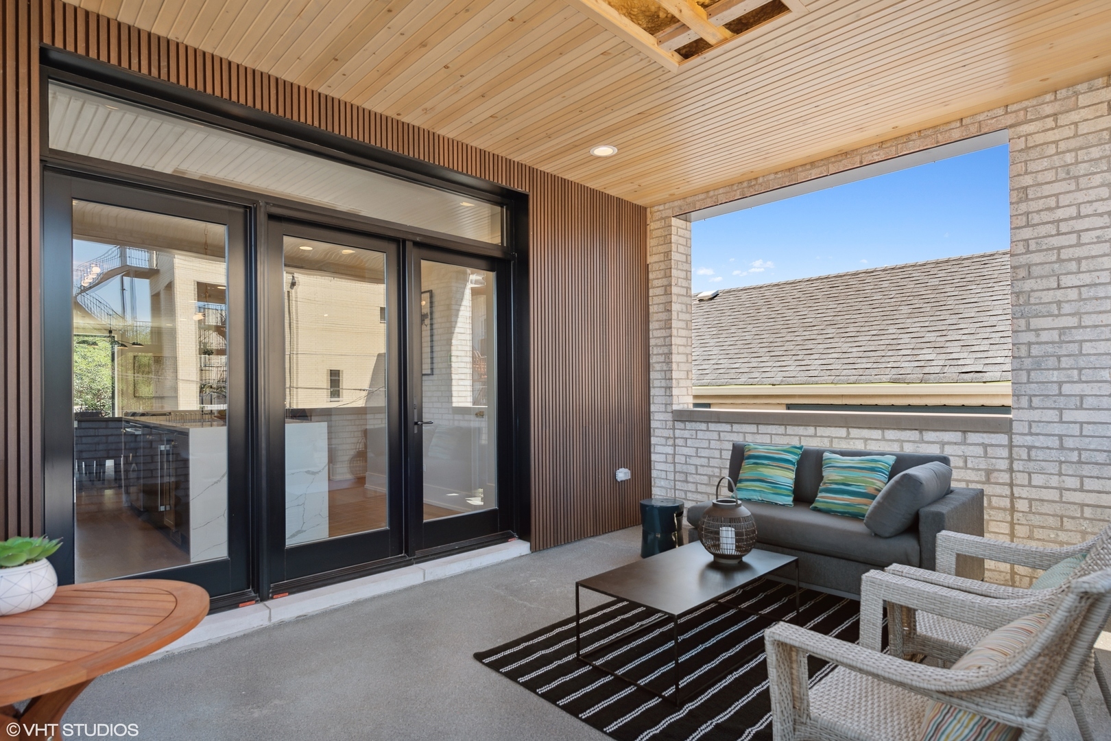 450 North Racine Avenue, Unit 2 Chicago, IL 60642 - Photo 20 of 23