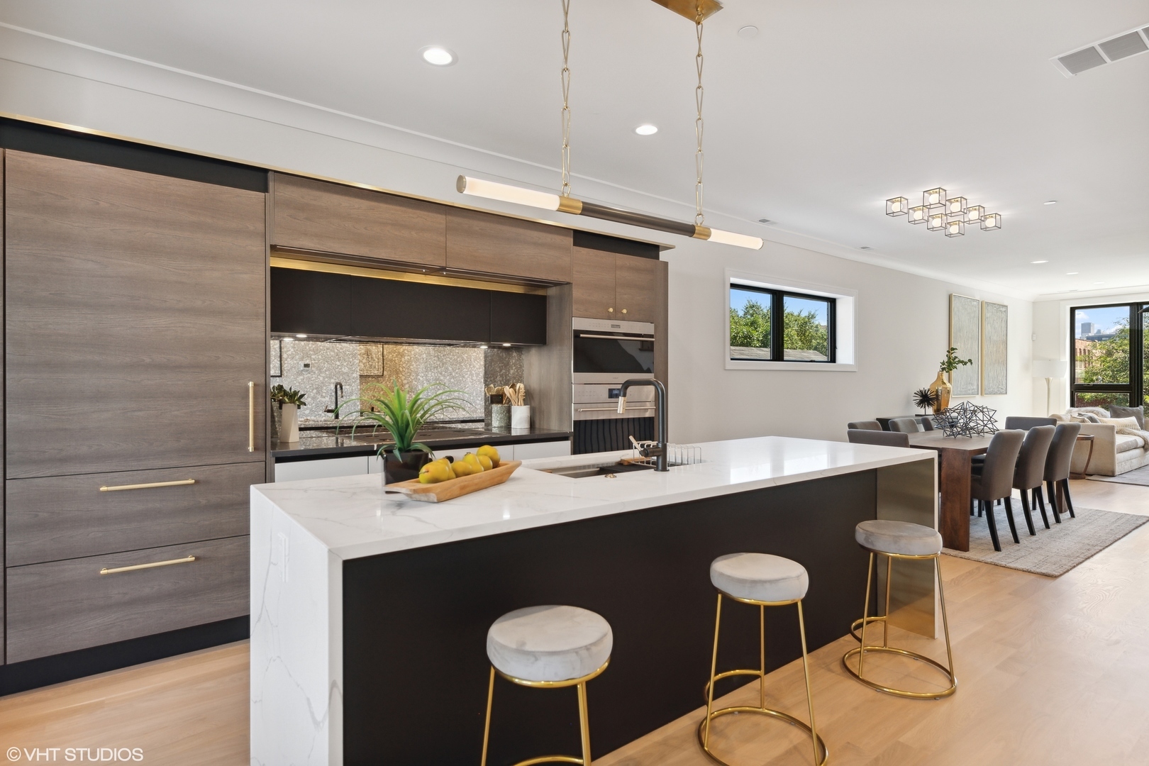 450 North Racine Avenue, Unit 2 Chicago, IL 60642 - Photo 7 of 23