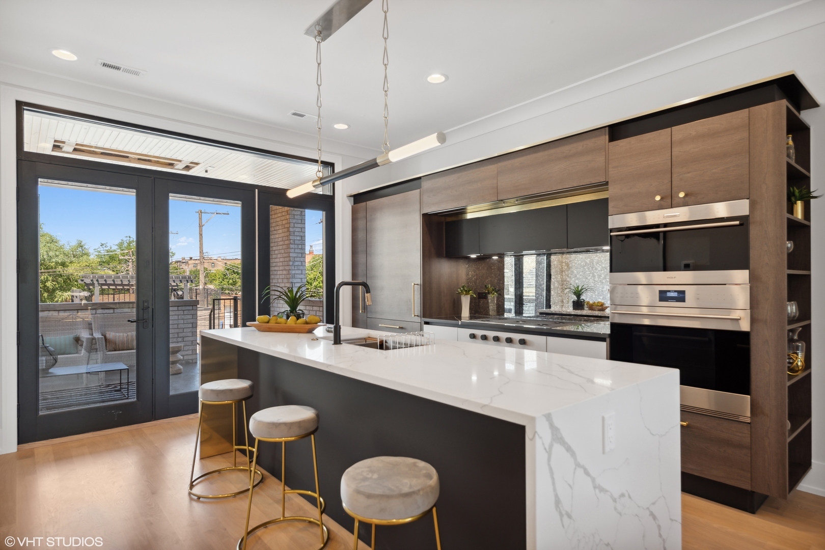 450 North Racine Avenue, Unit 2 Chicago, IL 60642 - Photo 8 of 23