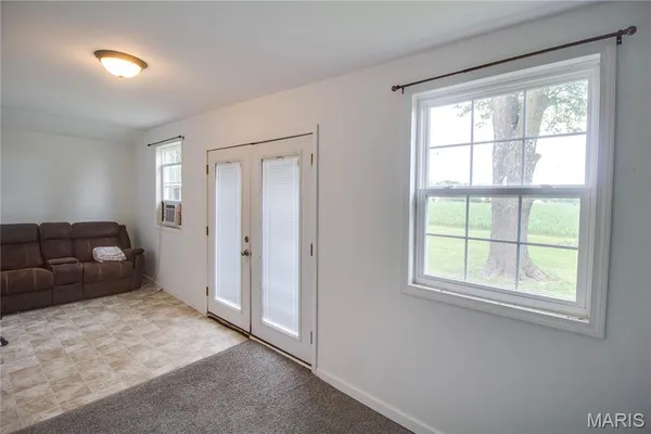 $159,900 | 155 Roberts Street, Jerseyville, IL 62052