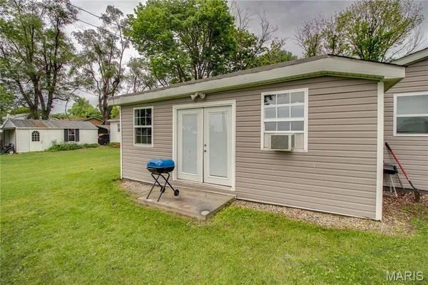 $159,900 | 155 Roberts Street, Jerseyville, IL 62052