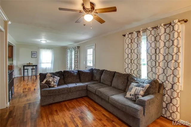 $159,900 | 155 Roberts Street, Jerseyville, IL 62052