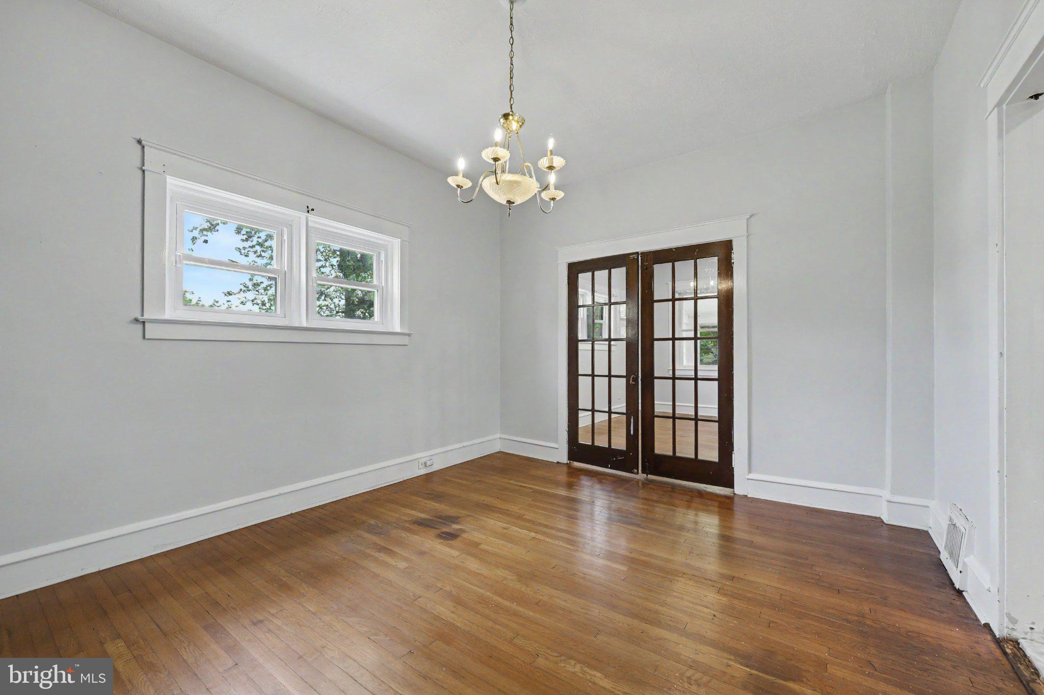 2470 Dutton Mill Road Aston, PA 19014 - Photo 10 of 52 DINING ROOM