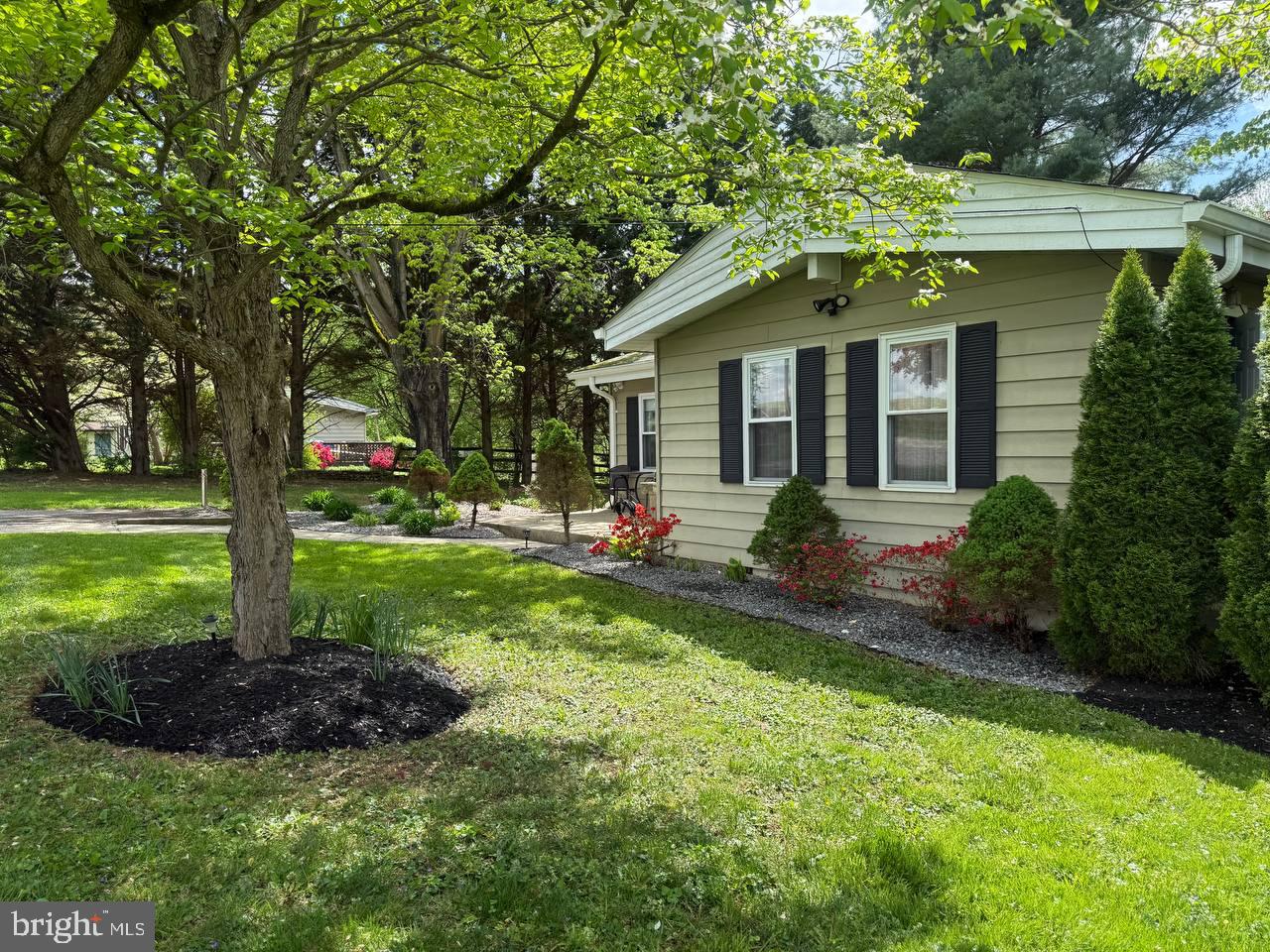 7340 Damascus Road Gaithersburg, MD 20882 - Photo 33 of 35 Charming home with lush greenery.