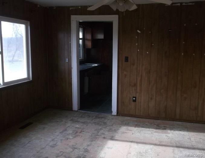 4127 North Ehlers Road Midland, MI 48642 - Photo 4 of 9 4.jpg
