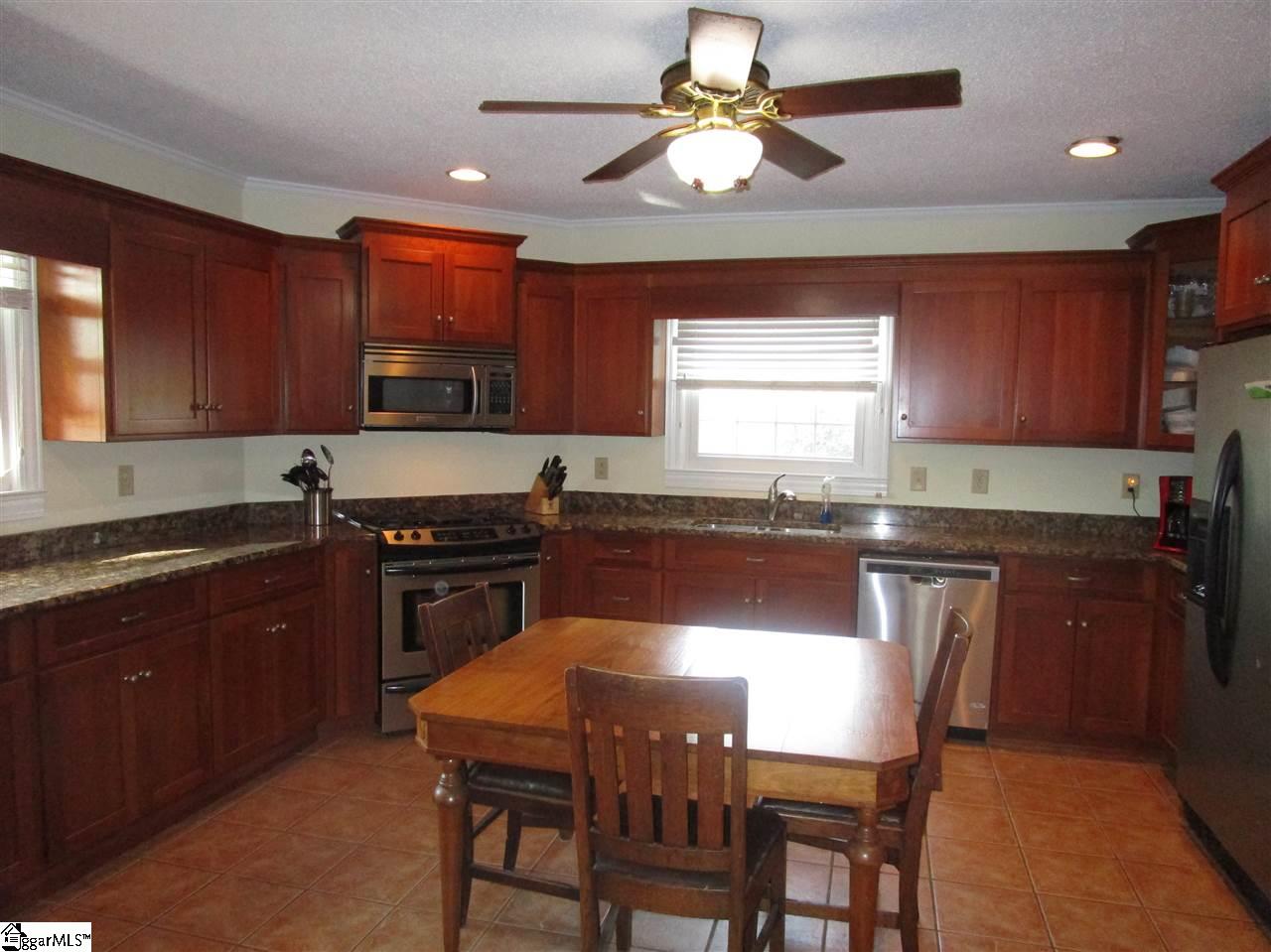 543 Murdock Road Due West, SC 29639 - Photo 3 of 35 Gallery Image 3