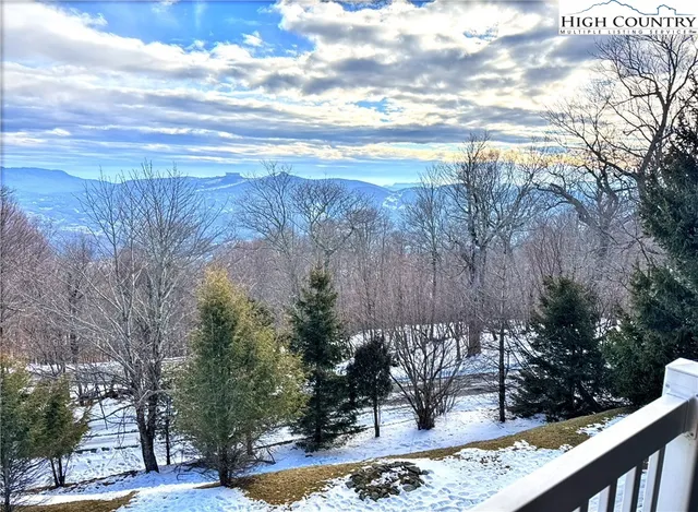 $390,000 | 3441 Beech Mountain Parkway, Unit A4, Beech Mountain, NC 28604